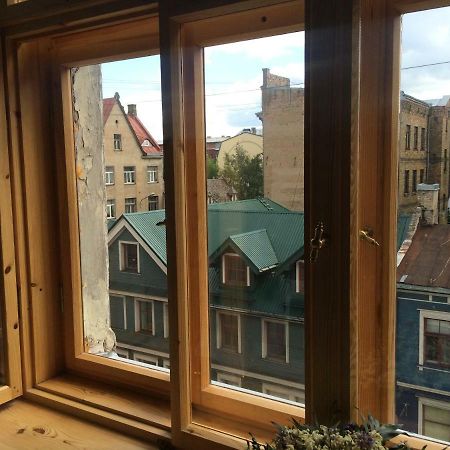 Sunrise apartment in the quiet centre Riga Extérieur photo