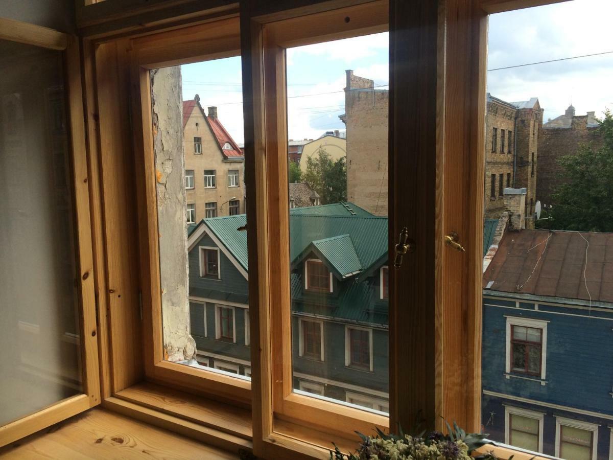 Sunrise apartment in the quiet centre Riga Extérieur photo